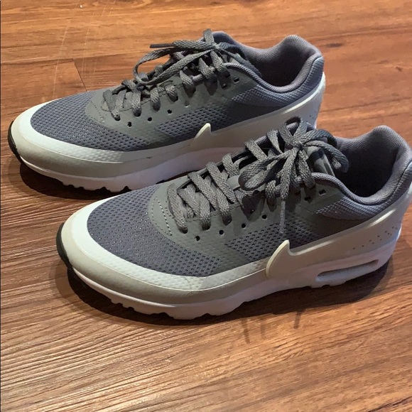 Nike Air Max - Picture 1 of 5